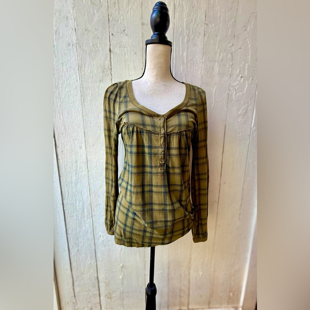 Gypsy Doll Green/Navy Plaid Size Large Henley Long Sleeve Shirt
